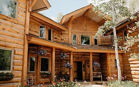 Bentwood Inn